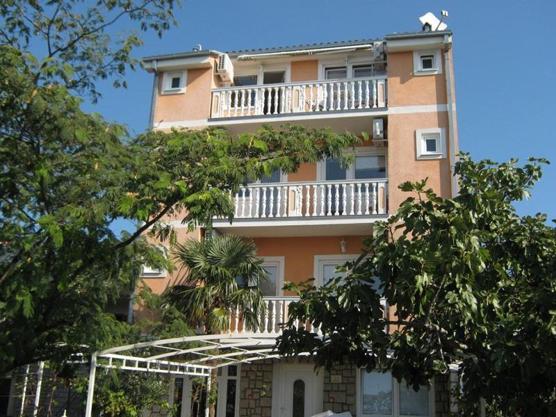 Guest House Berto Crikvenica Exterior photo